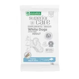 Nature’s Protection Superior Care White Dogs Healthy hips & joints Беззернові ласощі для дорослих собак із білим забарвленням з білою рибою, 110 г — фото 1