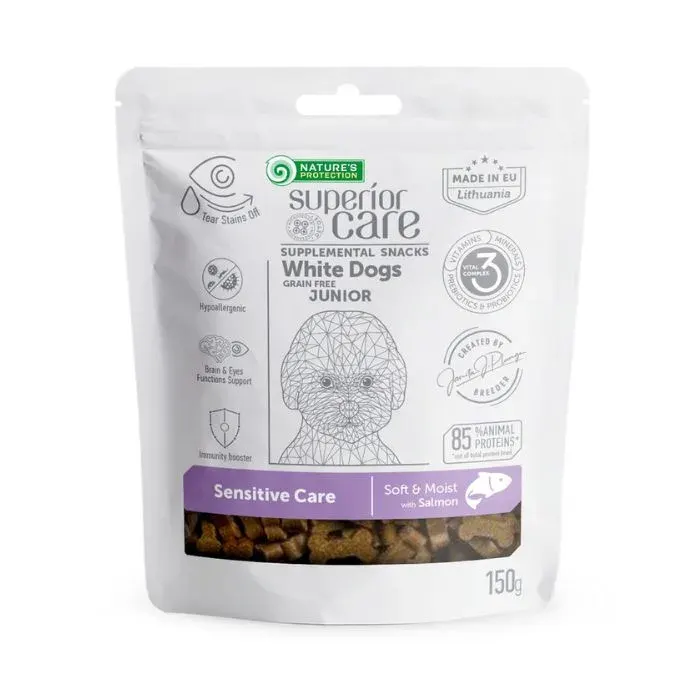 Nature’s Protection Superior Care White Dogs Sensitive Care Беззернові ласощі для юніорів із білим забарвленням з чутливим травленням з лососем, 150 г